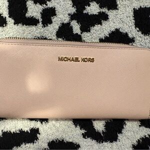 Michael Kors Blush Pink Wallet